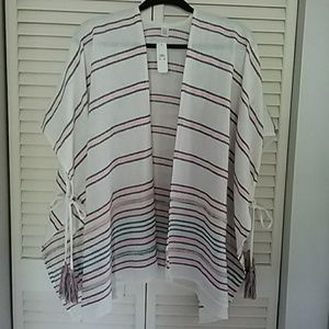 Beautiful Cream Kimono  w/Coral & Navy trim🎵*